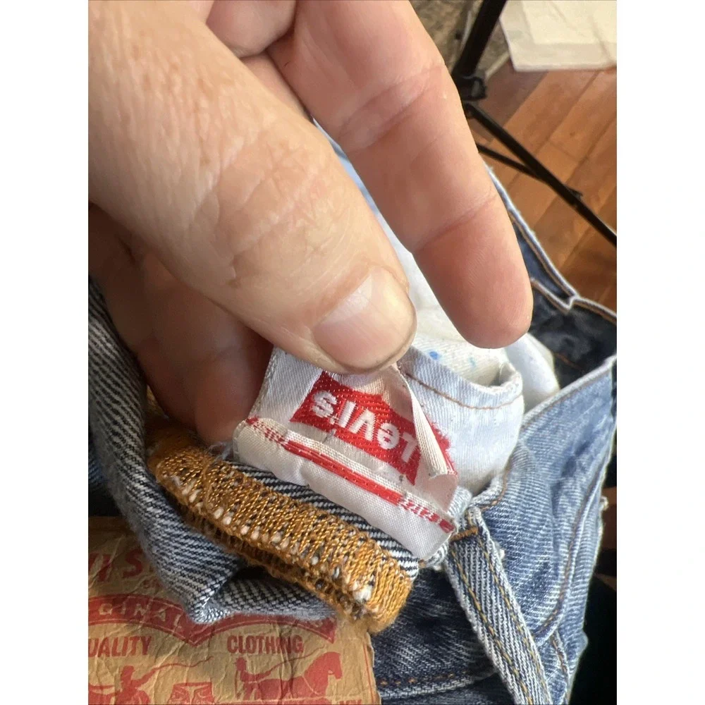 Vintage Y2K Levi's 501 Medium Wash Denim Jeans 34 X 32 Worn Button Fly - Picture 8 of 10